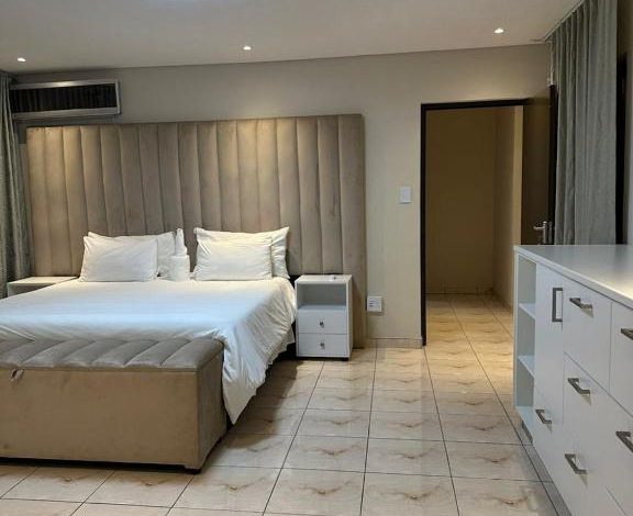 Economy triple room